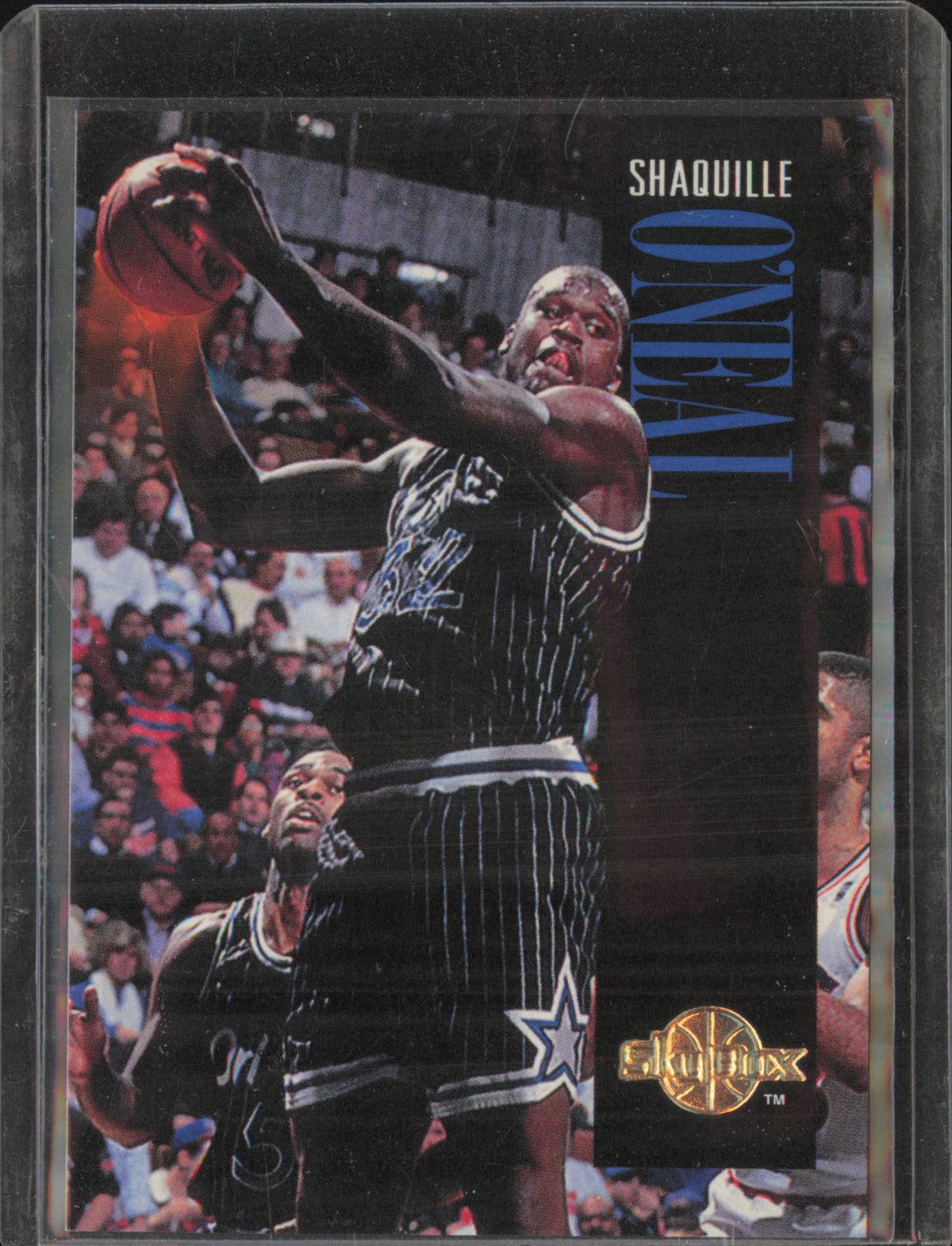 1994-95 SkyBox Premium #118 Shaquille O'Neal front