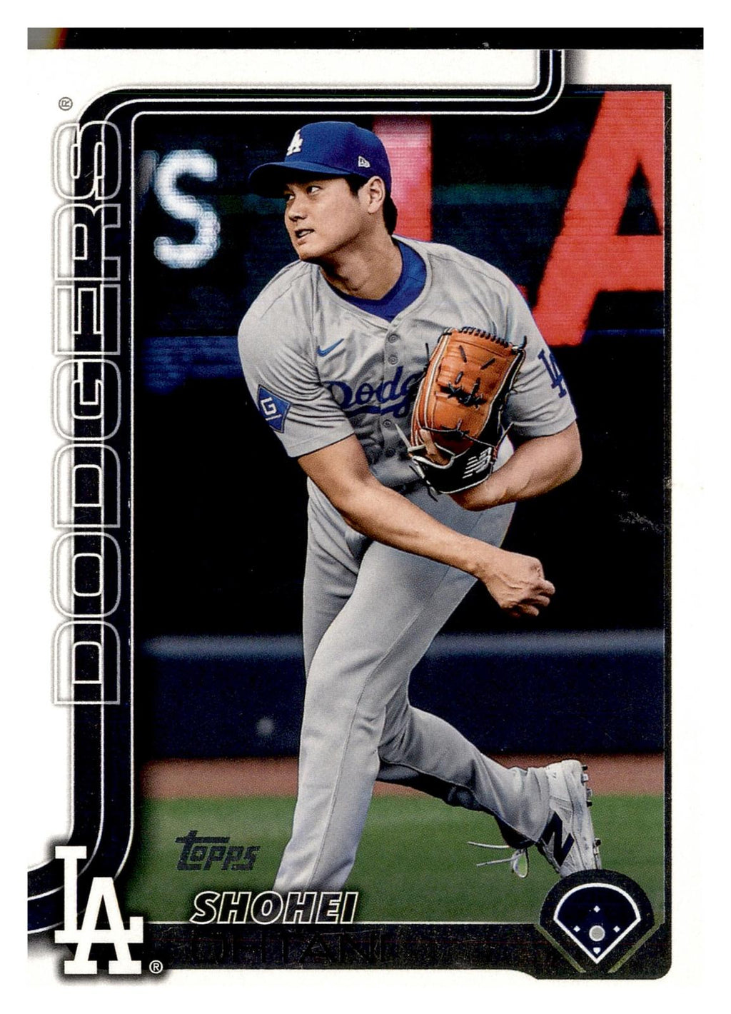 2025 Topps #400 Shohei Ohtani front